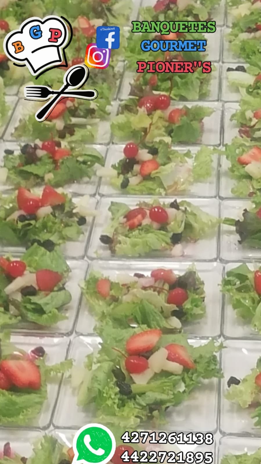 Presentación de postres y fruta